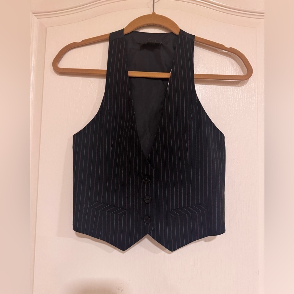 BCX girl black stripped button up crop top vest​​​​